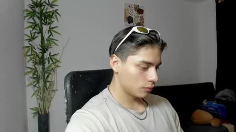 Snapshot of gio_russo chatting on 6, 3, 2025 GioRusso online show from 6, 3, 2025