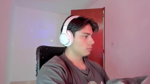 Snapshot of gio_russo chatting on 30, 9, 2025 GioRusso online show from 30, 9, 2025