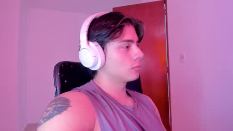 Snapshot of gio_russo chatting on 6, 11, 2025 GioRusso online show from 6, 11, 2025