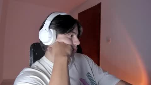 Snapshot of gio_russo chatting on 15, 11, 2025 GioRusso online show from 15, 11, 2025