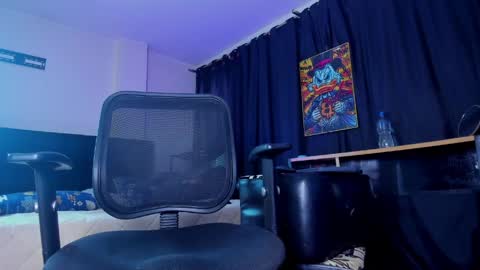 GIOMAR REYES online show from 29, 4, 2026