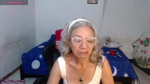 Snapshot of giorgia_xue53 chatting on 8, 12, 2024 Mary online show from 8, 12, 2024