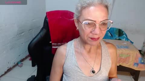 Snapshot of giorgia_xue53 chatting on 27, 12, 2024 Mary online show from 27, 12, 2024