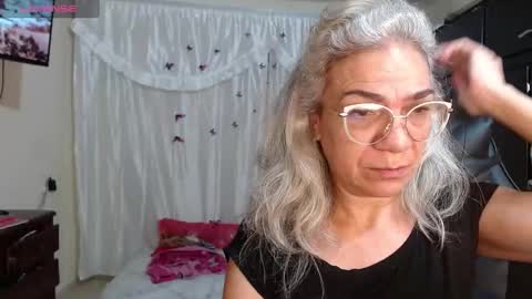 Snapshot of giorgia_xue53 chatting on 26, 2, 2025 Mary online show from 26, 2, 2025