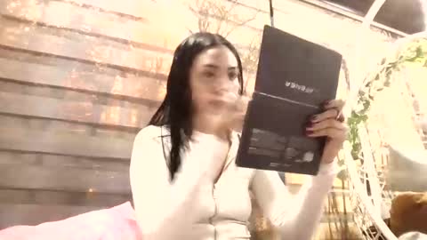 Snapshot of giovanna_oliveria chatting on 20, 12, 2025 giovanna_oliveria online show from 20, 12, 2025