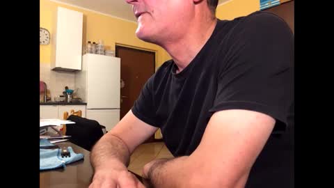giovanni_1964 online show from 29, 4, 2026