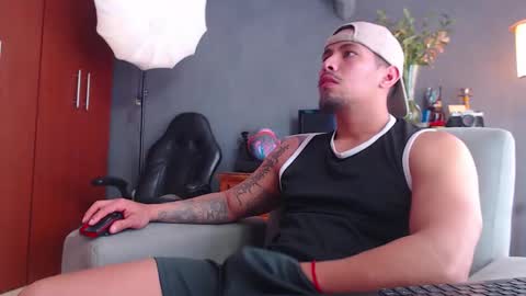 piggy boy online show from 23, 10, 2025