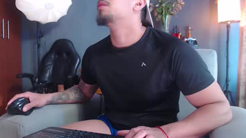 piggy boy online show from 5, 11, 2025