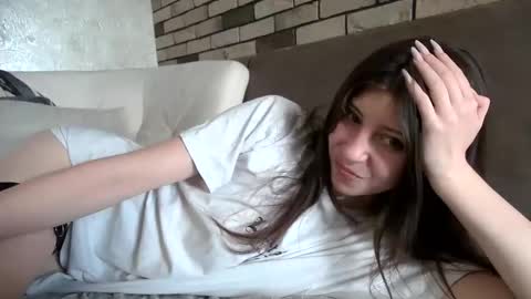 Snapshot of girl_cute007 chatting on 11, 6, 2026 girl_cute007 online show from 11, 6, 2026