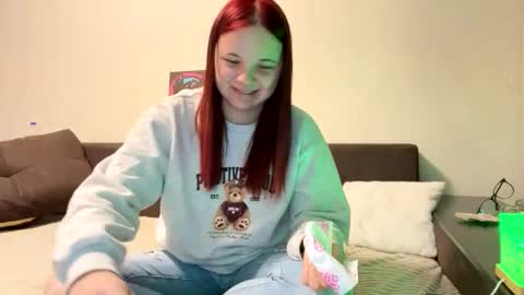 girl_shy07 online show from 26, 4, 2026