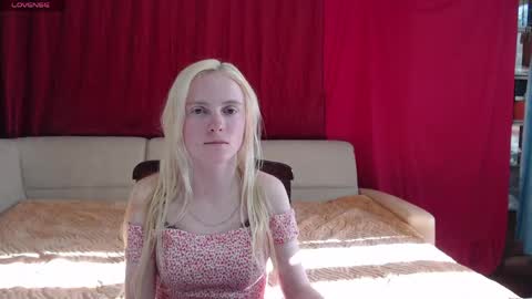 Snapshot of girl_summer97 chatting on 7, 5, 2026 Katia online show from 7, 5, 2026