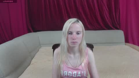 Snapshot of girl_summer97 chatting on 29, 5, 2026 Katia online show from 29, 5, 2026