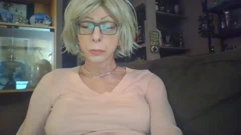 Girlinrock online show from 12, 2, 2026