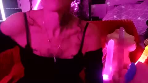 girls227445638252 online show from 24, 11, 2025