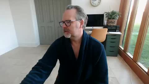 girlsandbikes online show from 3, 1, 2025