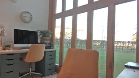 girlsandbikes online show from 7, 1, 2025