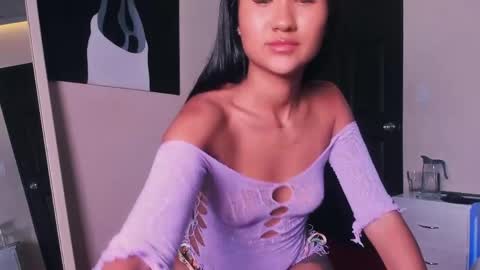 girlytiny online show from 30, 4, 2026
