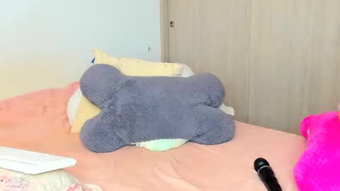 Snapshot of gisel6playful chatting on 4, 12, 2025 Gissel6playful online show from 4, 12, 2025