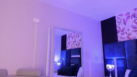     online show from 4, 3, 2025