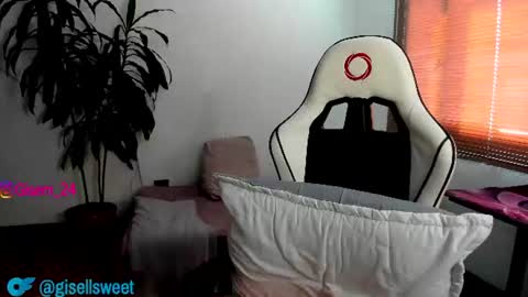 Gisella  online show from 21, 6, 2026