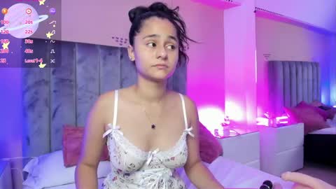 GISELLE ROLDAN online show from 24, 4, 2026