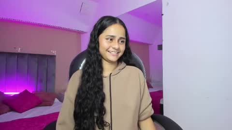 Snapshot of giselle_roldan chatting on 7, 6, 2026 GISELLE ROLDAN online show from 7, 6, 2026