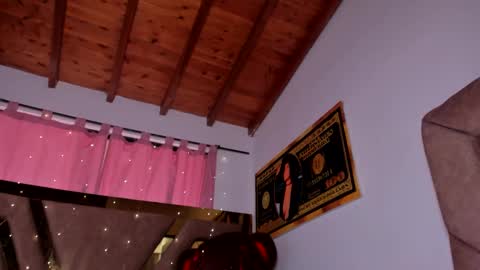 . Gisel Reyes . online show from 21, 12, 2024