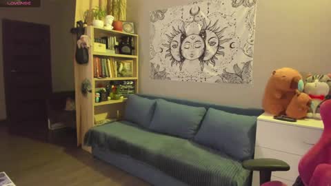 AlexaMillis online show from 9, 2, 2025