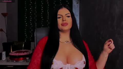 Giulia online show from 16, 2, 2025