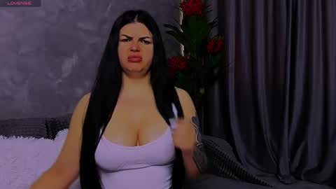 Snapshot of giulyalust chatting on 27, 5, 2026 Giulia online show from 27, 5, 2026