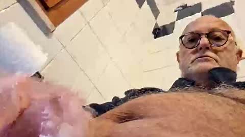 giutomma930394 online show from 1, 3, 2026