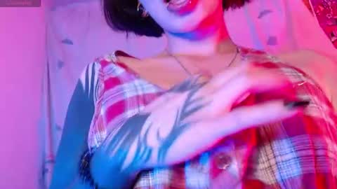 Nice to meet you my name is Heyli  online show from 1, 8, 2026