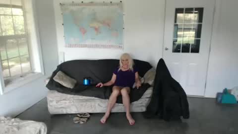 Snapshot of gizi_ilka chatting on 19, 10, 2025 Terri online show from 19, 10, 2025