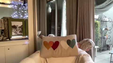 Gl1tter Barbie online show from 5, 3, 2025