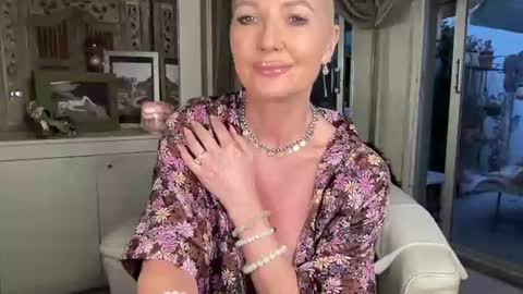Gl1tter Barbie online show from 22, 7, 2026