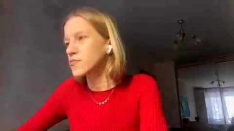 Snapshot of gladyswigg chatting on 4, 4, 2026 gladyswigg online show from 4, 4, 2026