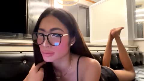 gleiahong online show from 26, 4, 2026