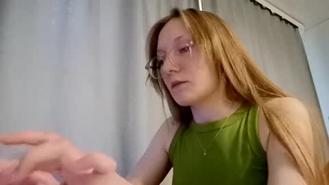 Snapshot of glennisbreck chatting on 18, 5, 2026 Juliet online show from 18, 5, 2026