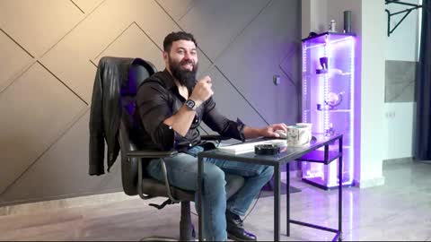 Matthew .. for short call me Matt online show from 15, 12, 2024