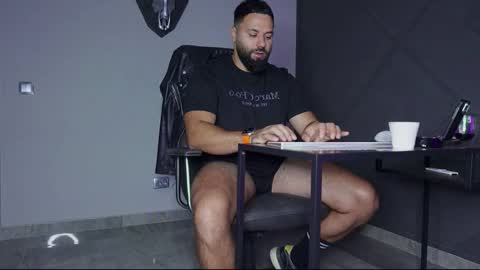 Matthew .. for short call me Matt online show from 12, 9, 2025