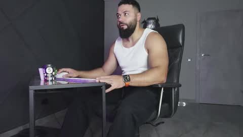 Matthew .. for short call me Matt online show from 13, 11, 2025