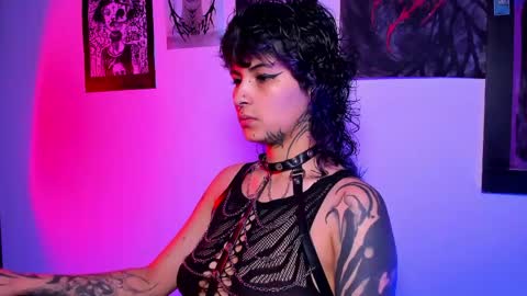 Snapshot of glitch_doll chatting on 5, 5, 2026 NYX online show from 5, 5, 2026