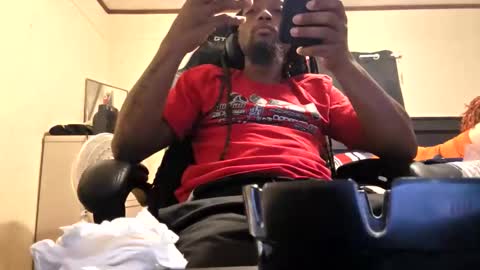 glomightyj online show from 19, 4, 2026
