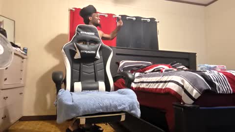Snapshot of glomightyj chatting on 20, 5, 2026 glomightyj online show from 20, 5, 2026