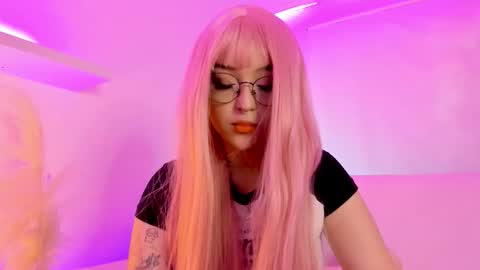 Mimi online show from 12, 9, 2025