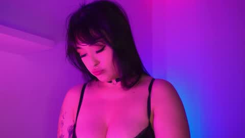 Mimi online show from 8, 5, 2026
