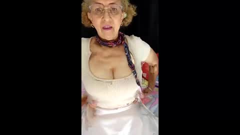 GLORIA INDEPENDENT MODEL online show from 28, 4, 2026