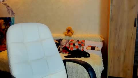 Snapshot of gloria_wood chatting on 4, 5, 2026 Gloria Wood online show from 4, 5, 2026