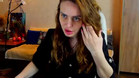 Snapshot of gloria_wood chatting on 29, 5, 2026 Gloria Wood online show from 29, 5, 2026