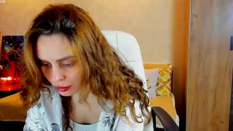 Snapshot of gloria_wood chatting on 4, 6, 2026 Gloria Wood online show from 4, 6, 2026